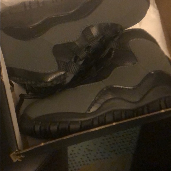 Jordan’s 10 Retro BT - Picture 1 of 3